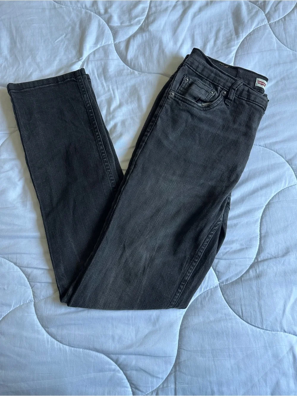 Levi's Women's Skinny Black Denim Jeans - Picture 2 of 6